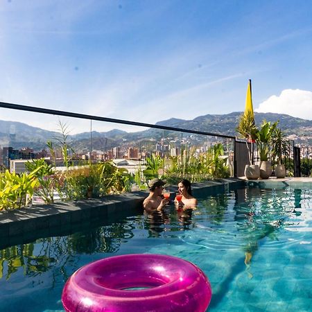Los Patios Cool Living Меделин Екстериор снимка