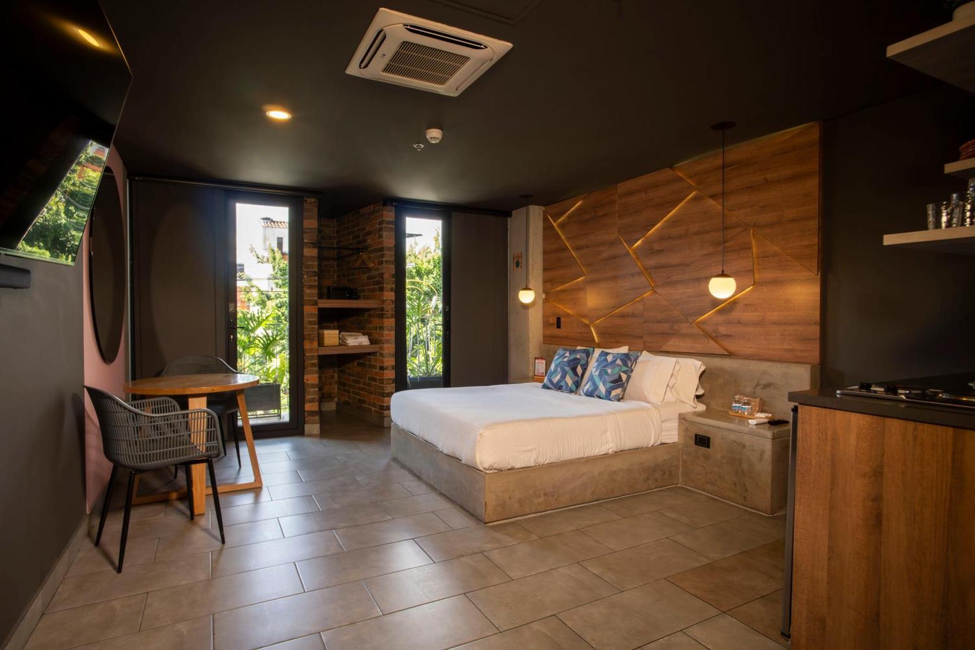 Los Patios Cool Living Меделин Екстериор снимка
