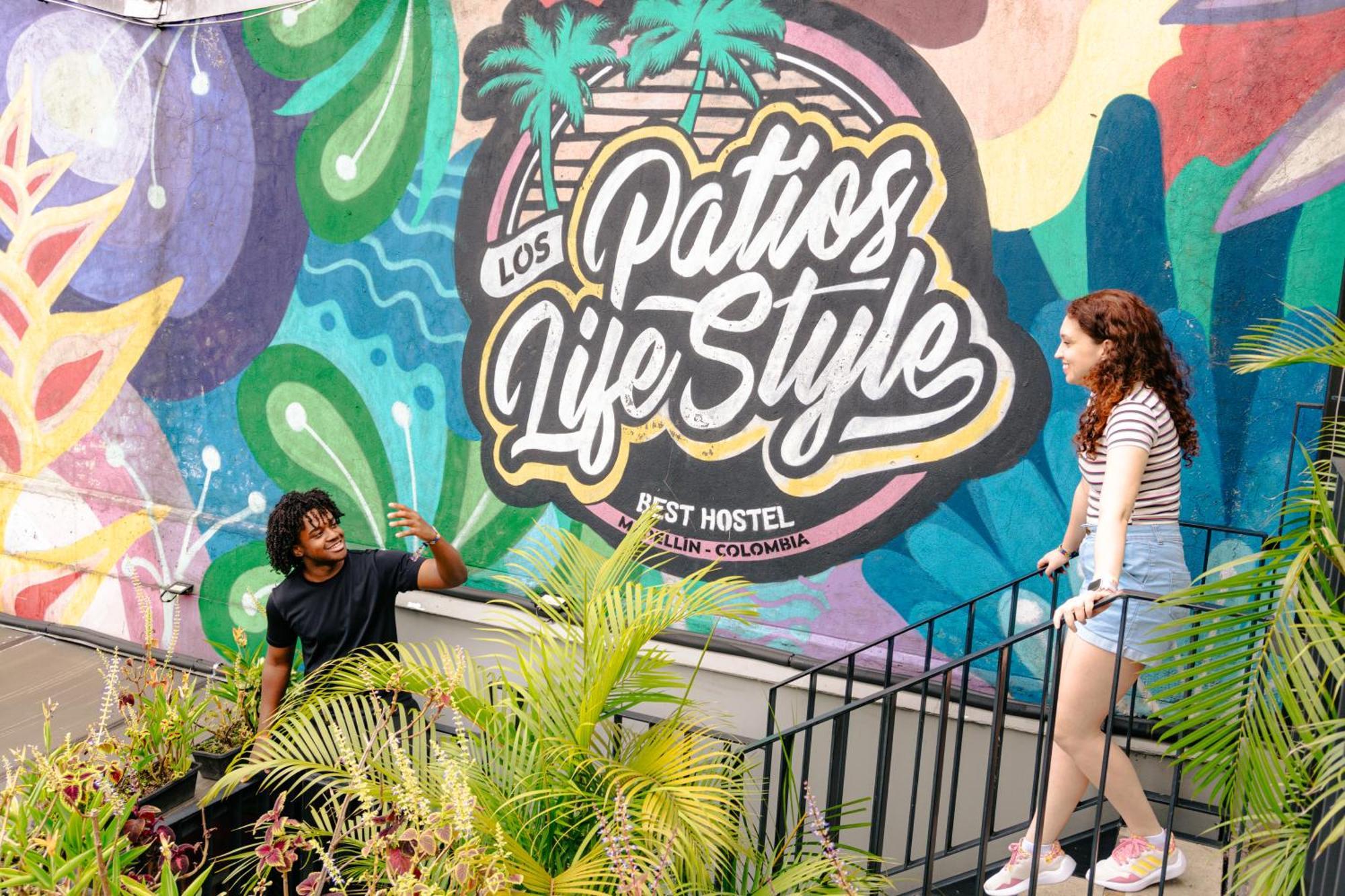 Los Patios Cool Living Меделин Екстериор снимка